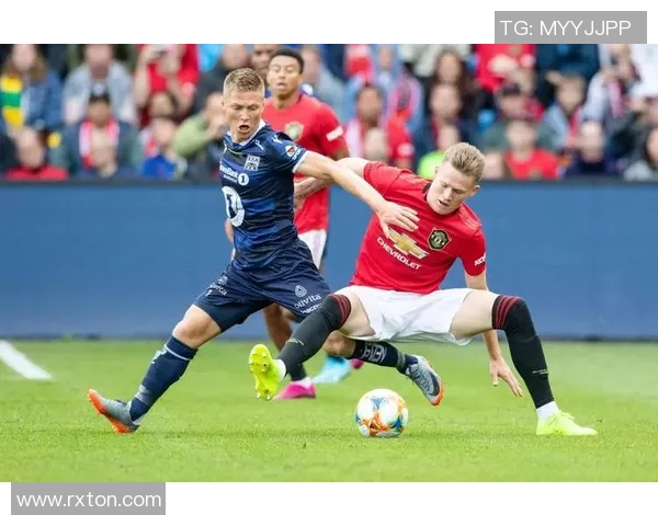 比赛比分精彩回顾：分析本场赛事关键时刻与最终胜负走势