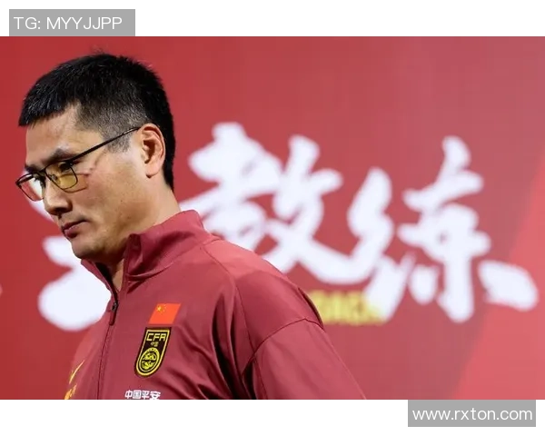 邵佳一从绿茵场到教练席的蜕变之路展现中国足球奋斗精神